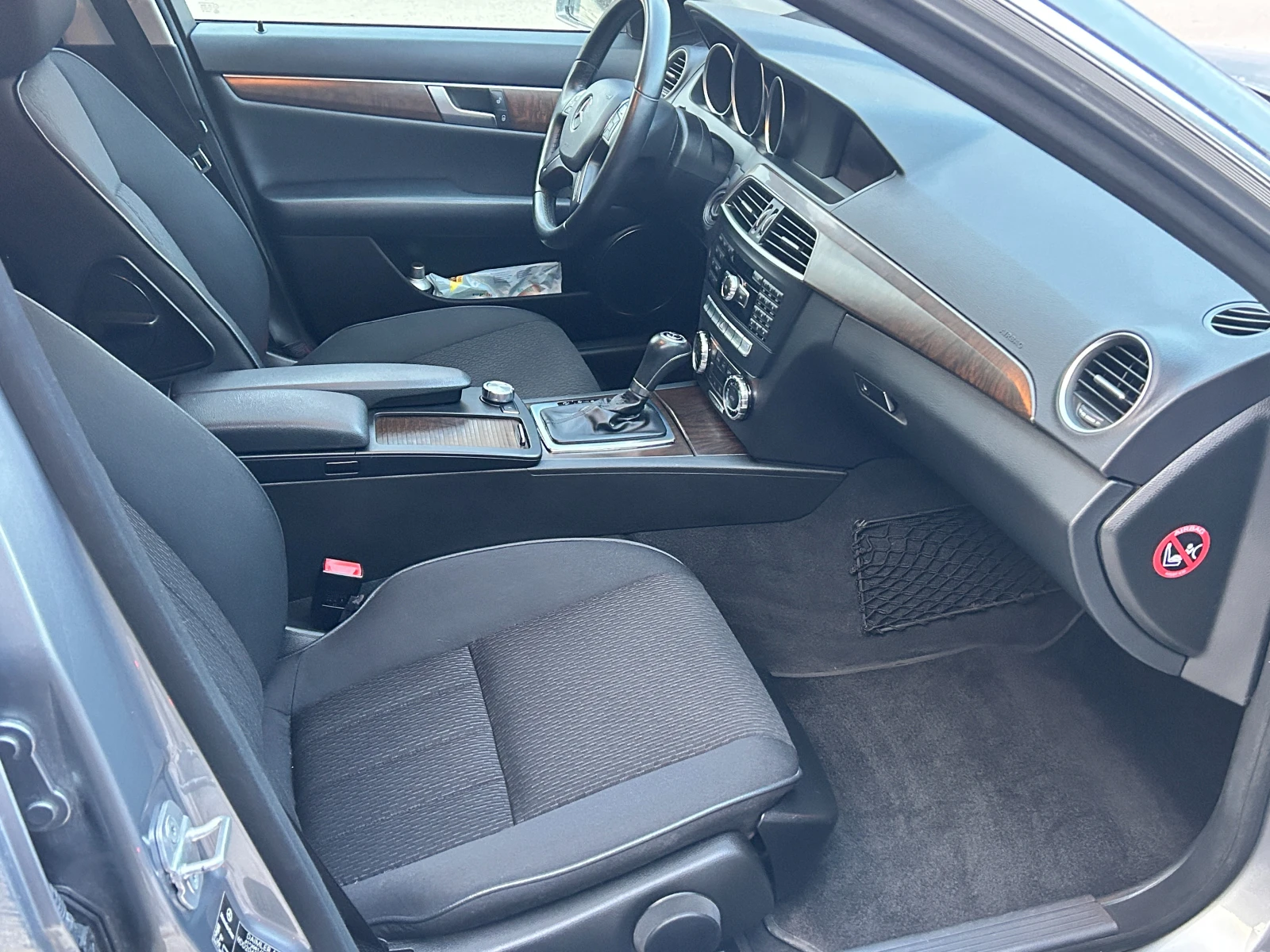 Mercedes-Benz C 180 Elegance - изображение 10