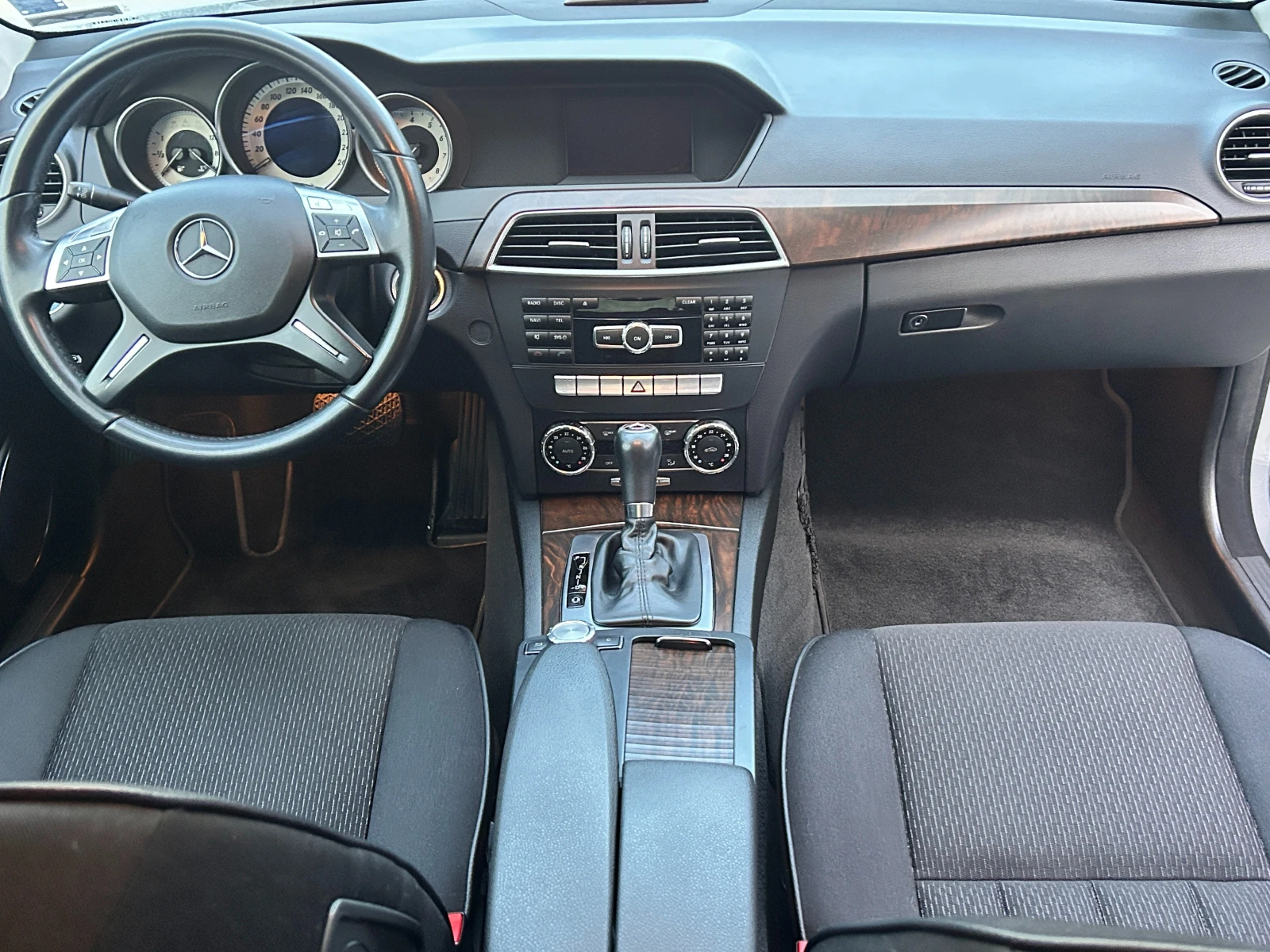 Mercedes-Benz C 180 Elegance - изображение 9