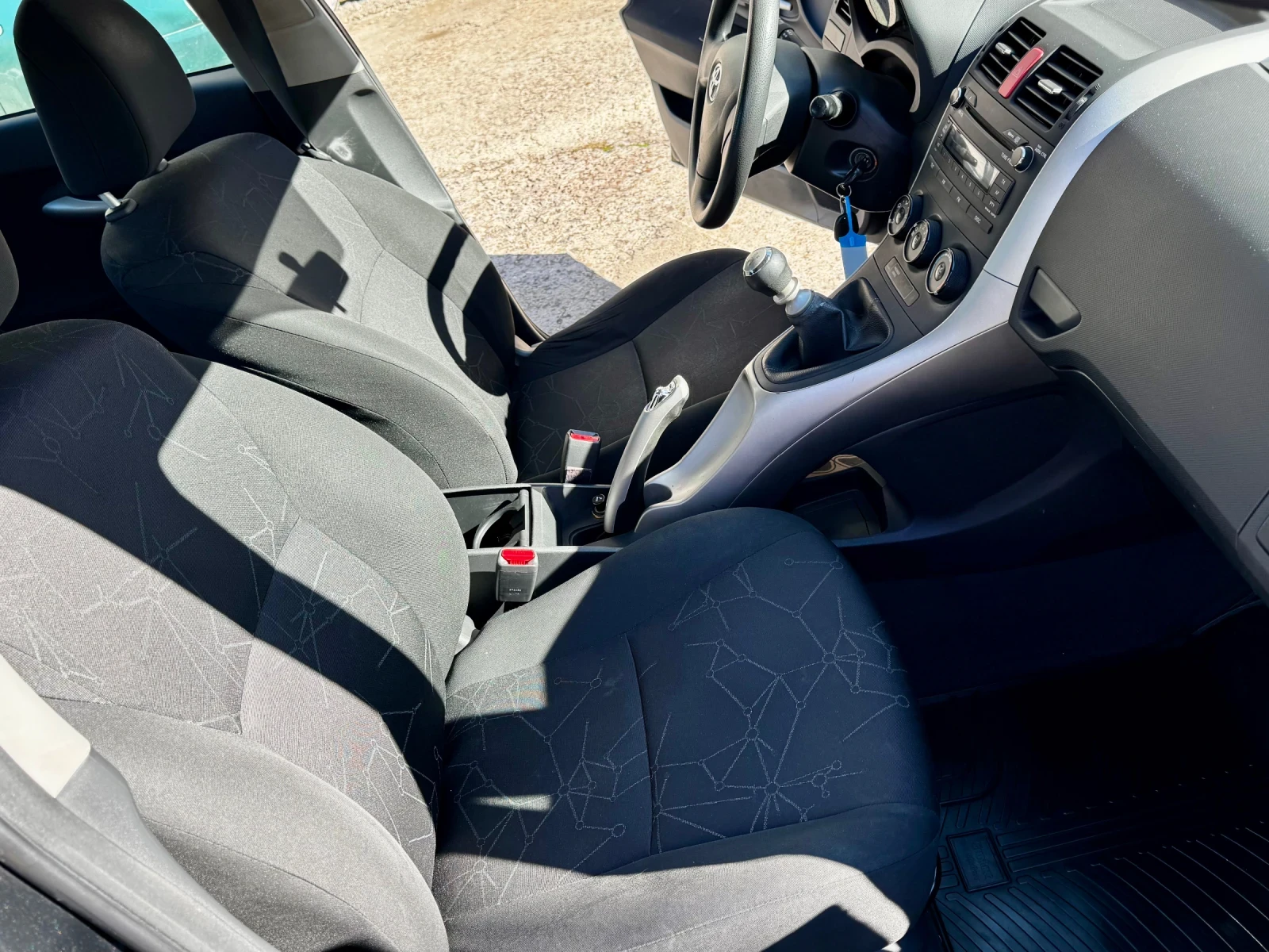 Toyota Auris 1.33 100 | Mobile.bg   11