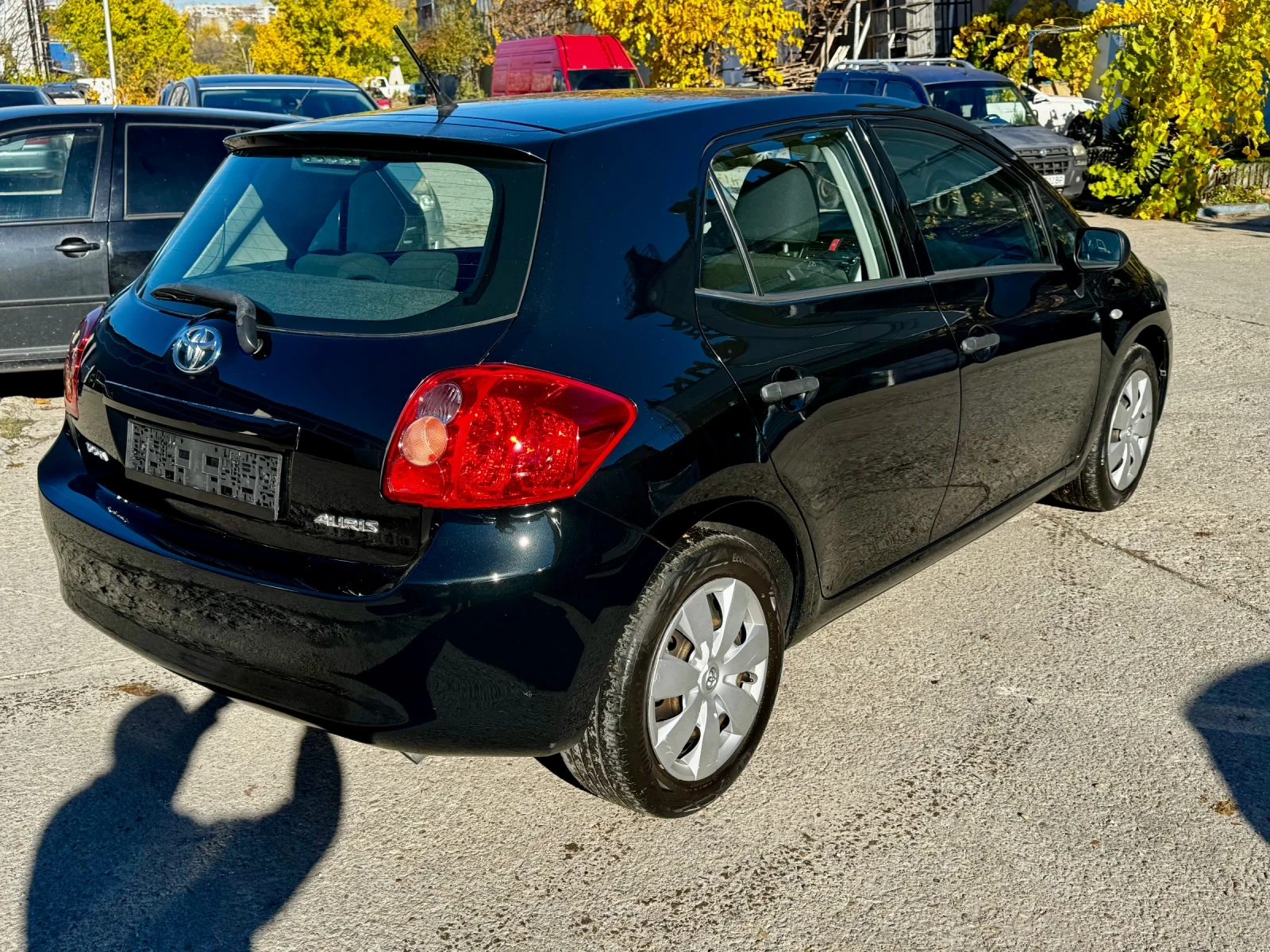 Toyota Auris 1.33 100кс - изображение 3