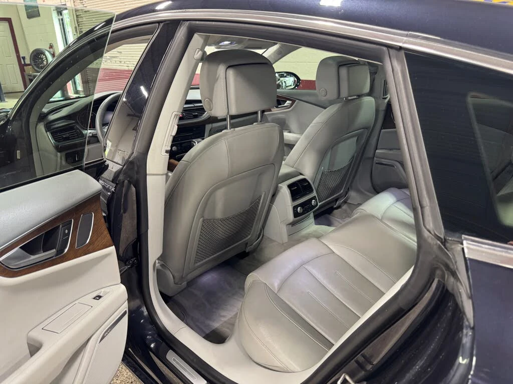 Audi A7 * 3.0T* QUATTRO* TECHNIK* АвтоКредит* (ЦЕНА ДО БГ) - изображение 7