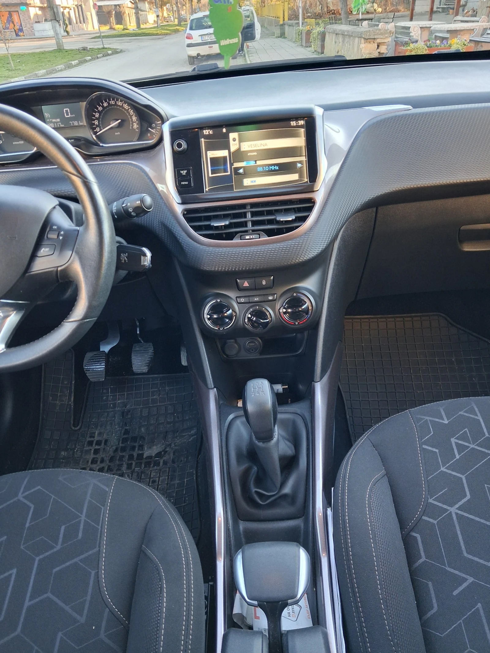 Peugeot 2008 1.6HDi - изображение 6