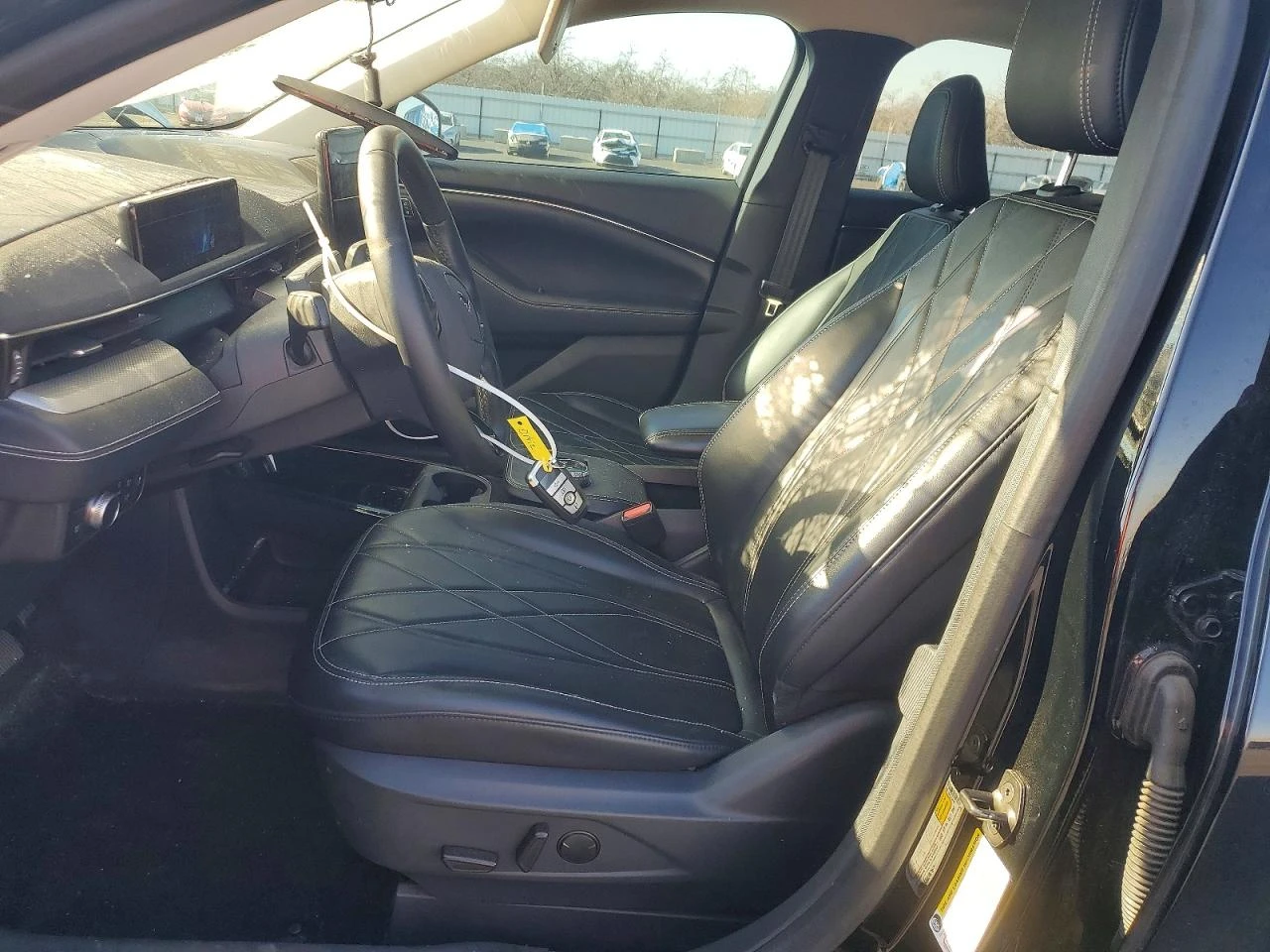 Ford Mustang Mach-E * CALIFORNIA ROUTE 1* КОЖА* ПАНОРАМА* КРАЙНА ЦЕНА*, снимка 7 - Автомобили и джипове - 53757559