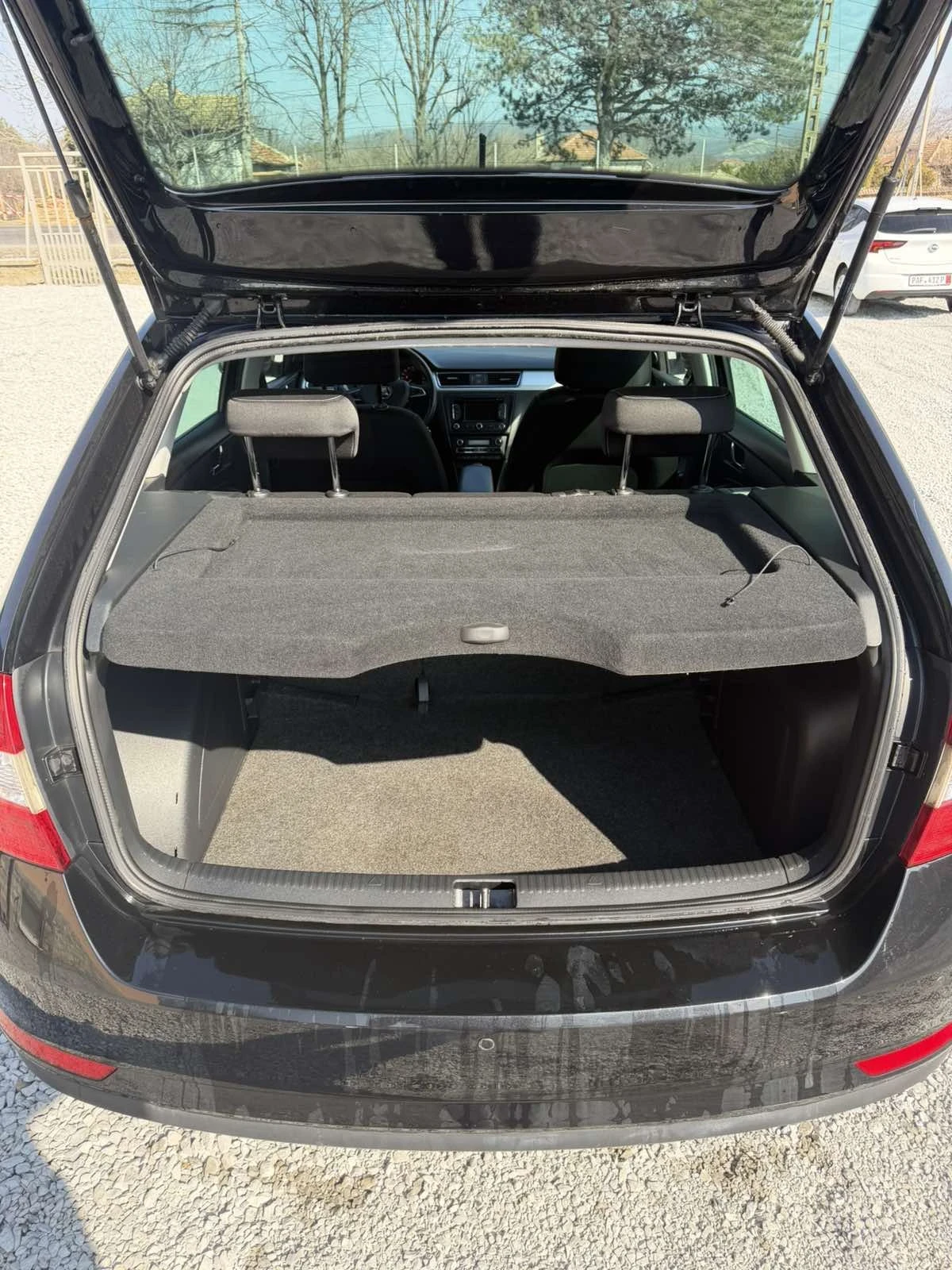 Skoda Rapid, снимка 7 - Автомобили и джипове - 53852104