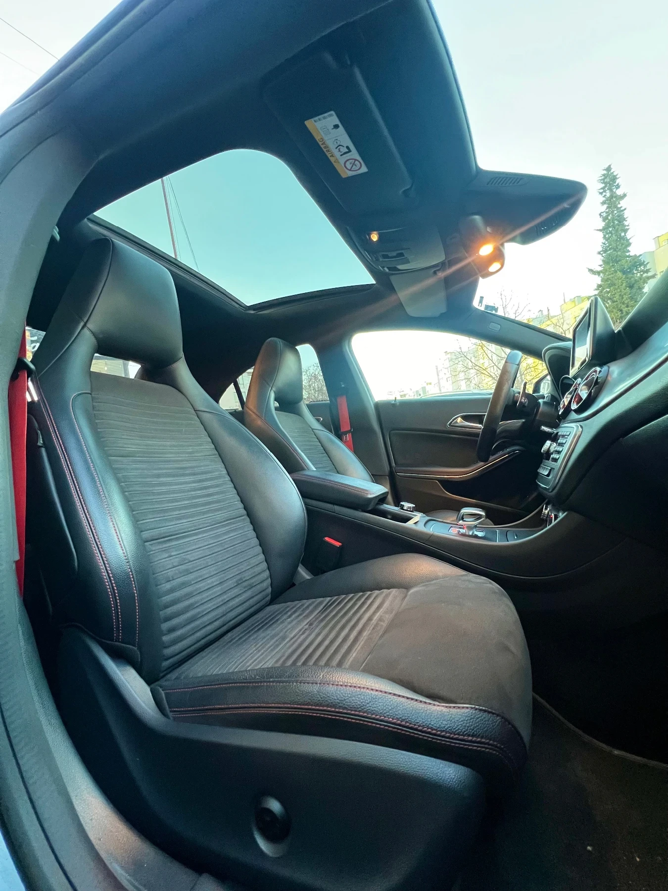 Mercedes-Benz CLA 45 AMG EDITION 1, снимка 10 - Автомобили и джипове - 53945713