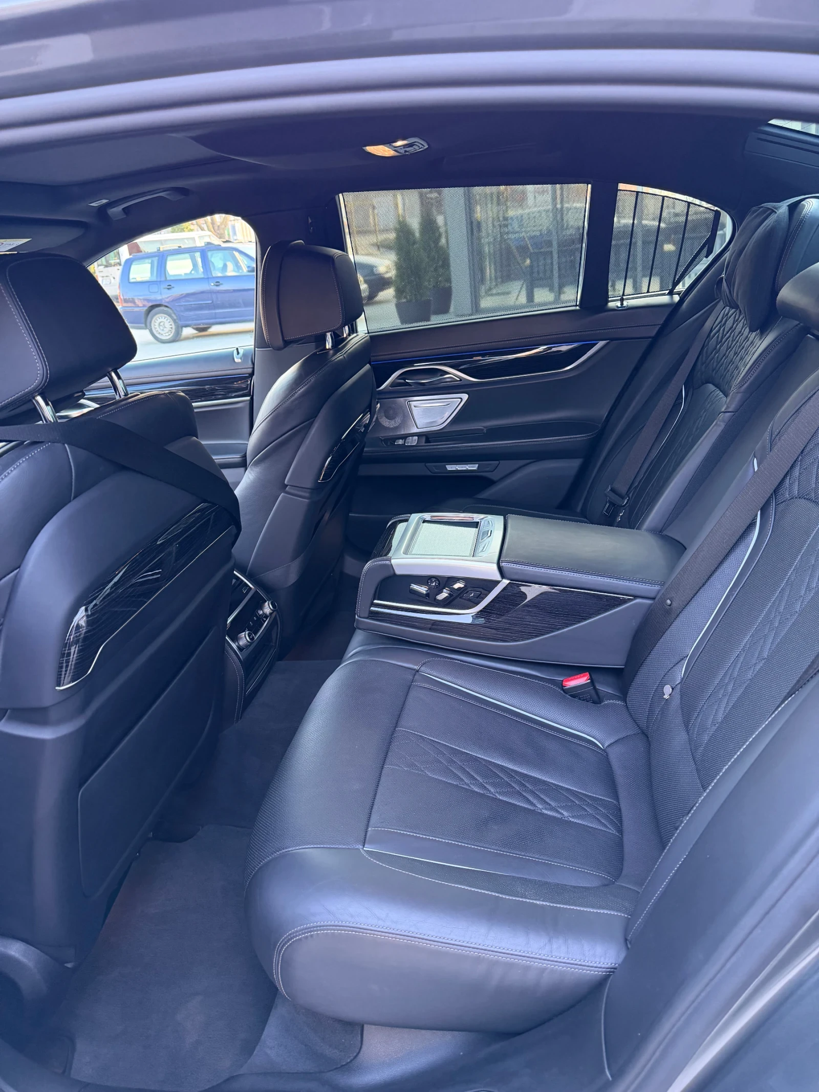 BMW 750 Xdrive  | Mobile.bg � ����������� 10