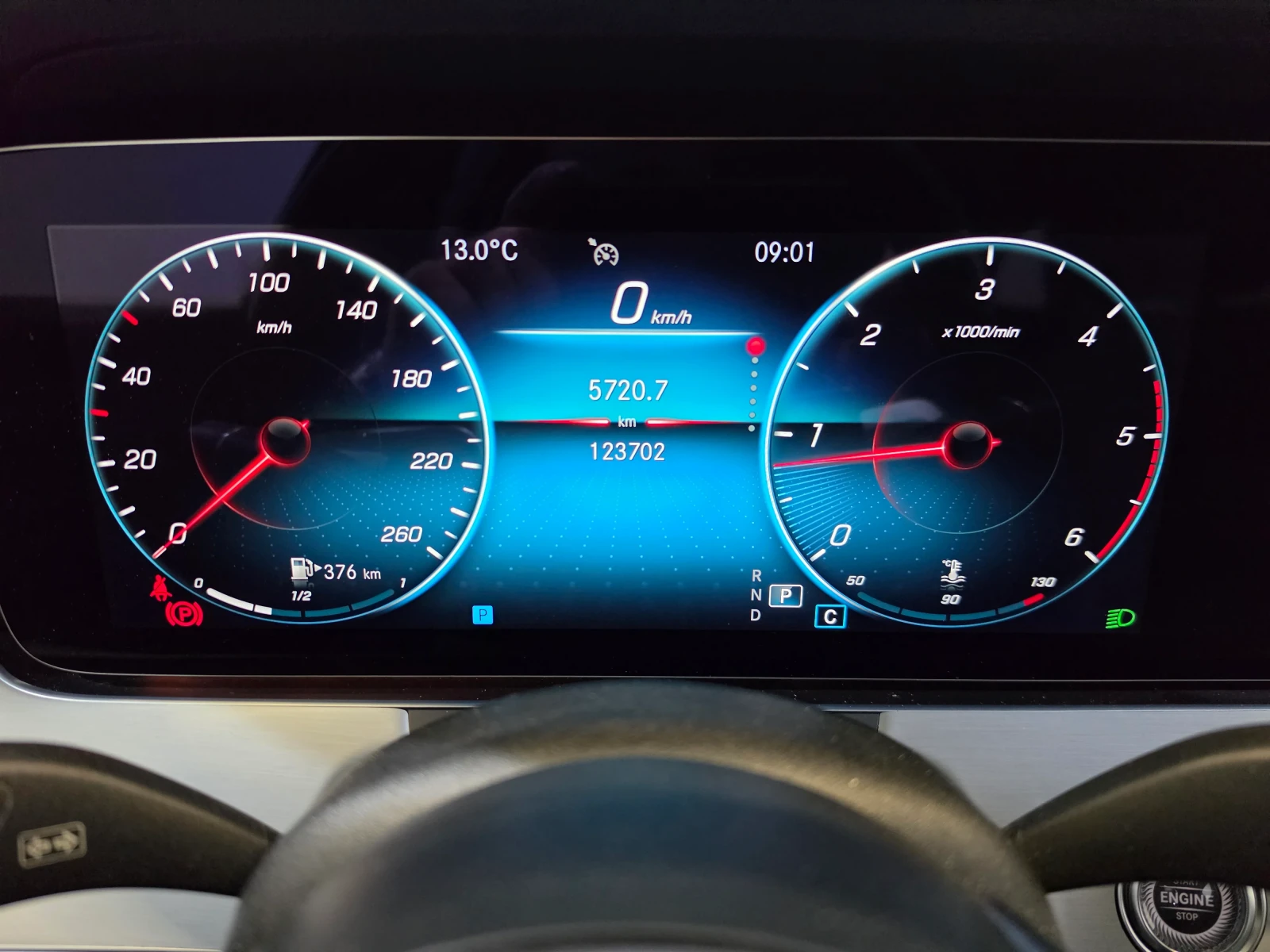 Mercedes-Benz E 200 E 200d Avantgarde Aut. LED-Xenon Widescreen, снимка 7 - Автомобили и джипове - 54621393