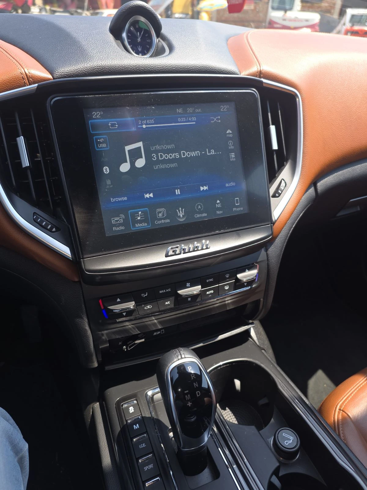 Maserati Ghibli, снимка 12 - Автомобили и джипове - 54826496