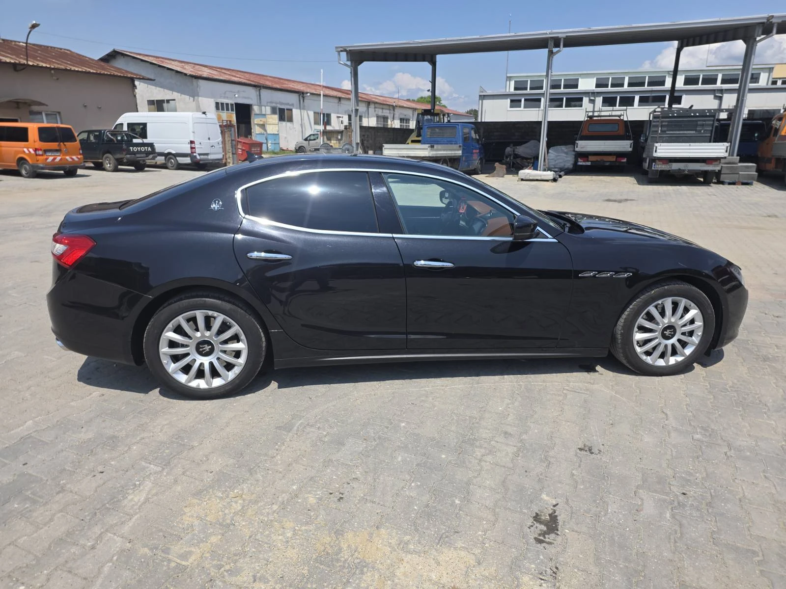 Maserati Ghibli, снимка 4 - Автомобили и джипове - 54826496