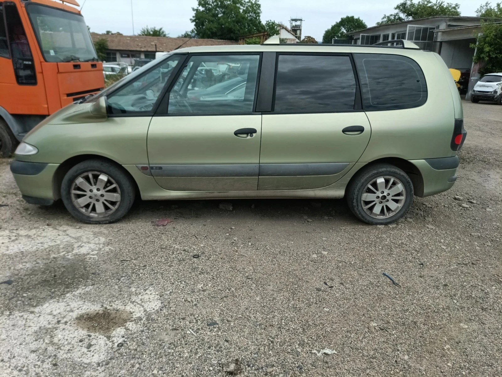 Renault Espace 2.0 8v 113 газ, снимка 2 - Автомобили и джипове - 55434454