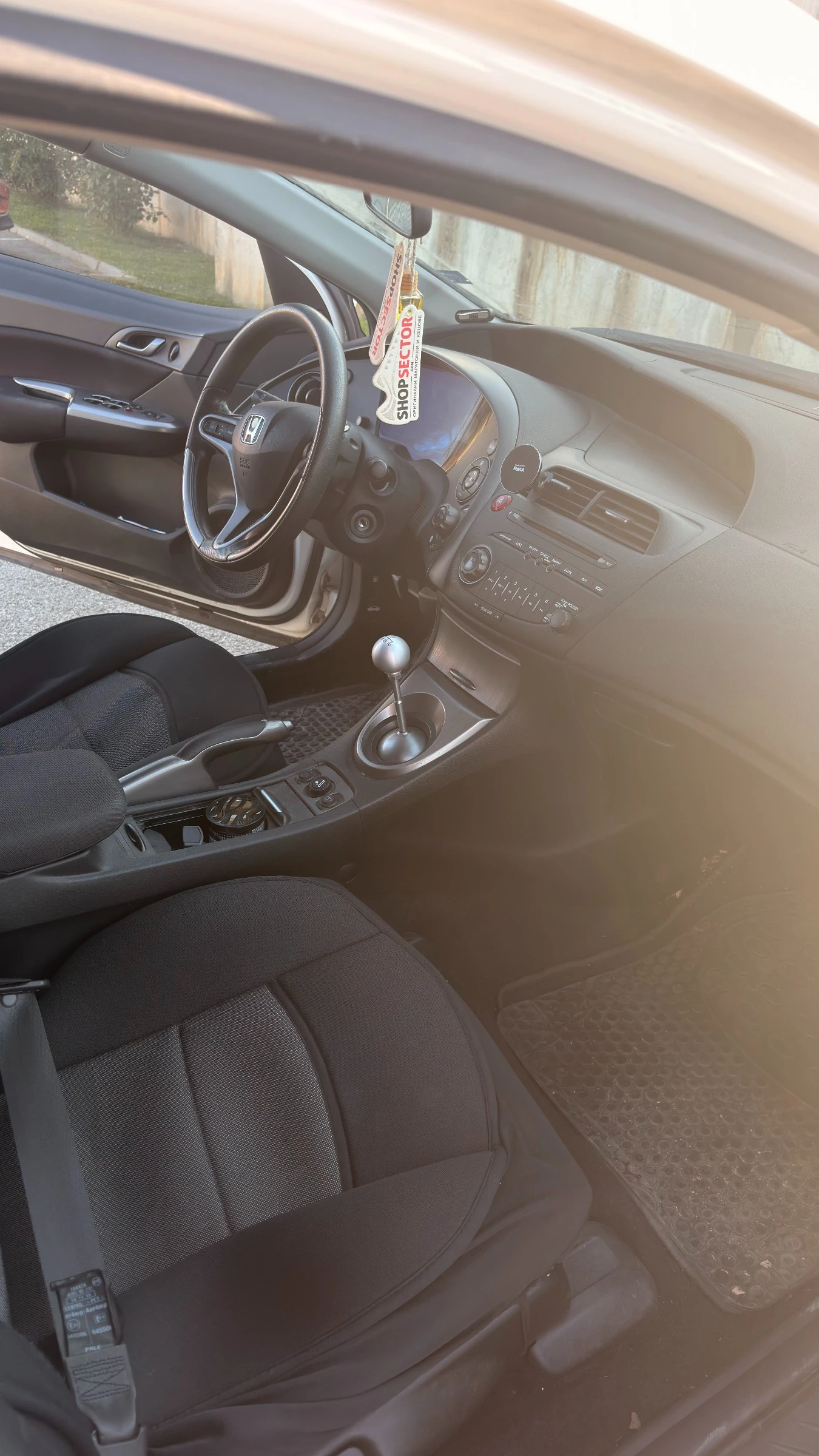 Honda Civic 8, снимка 10 - Автомобили и джипове - 55441371