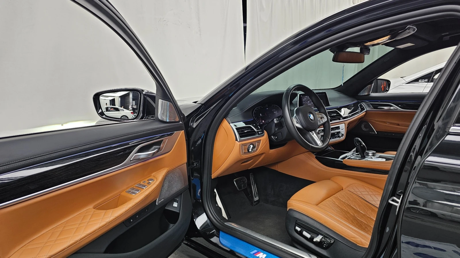 BMW 740 М ПАКЕТ/ОБДУХ/HUD/МАСАЖИ/360/ДИСТРОНИК/НОЩНО ВИЖ/, снимка 8 - Автомобили и джипове - 55446056