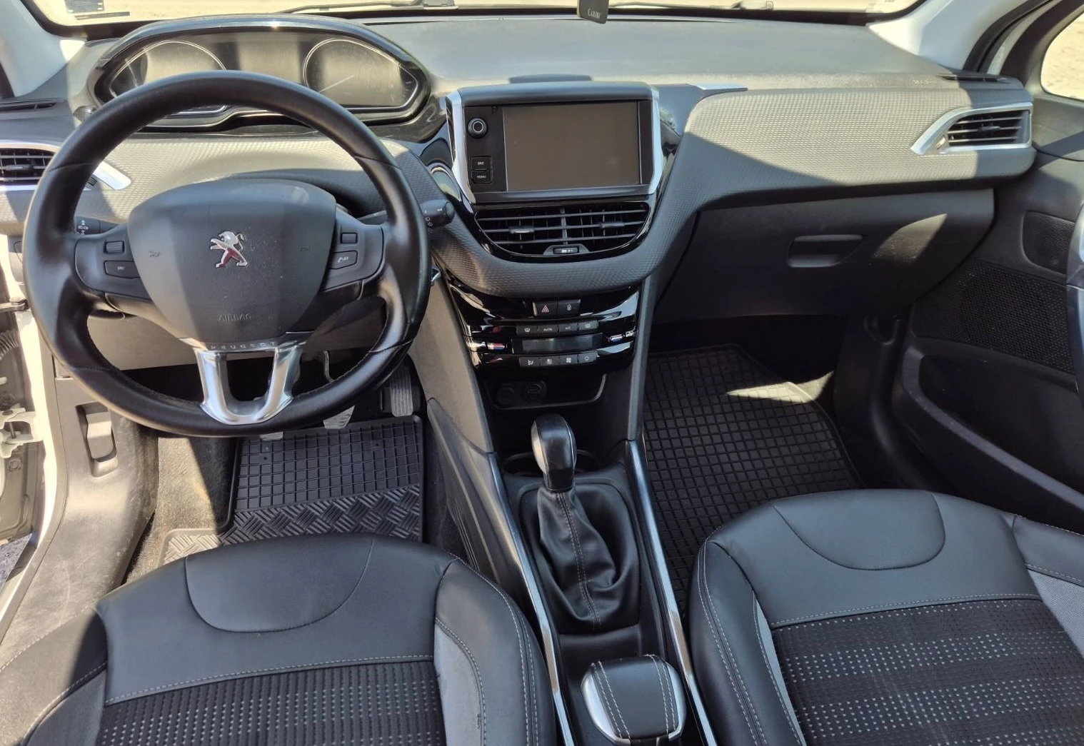 Peugeot 2008, снимка 8 - Автомобили и джипове - 55503433