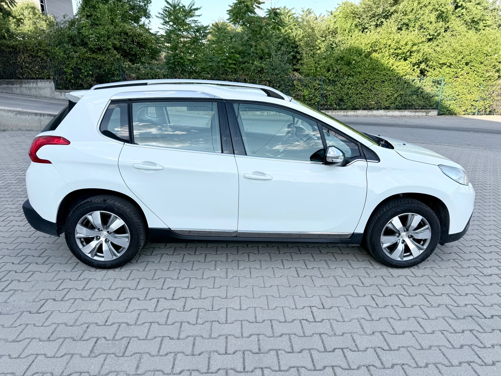 Peugeot 2008, снимка 5 - Автомобили и джипове - 55503433