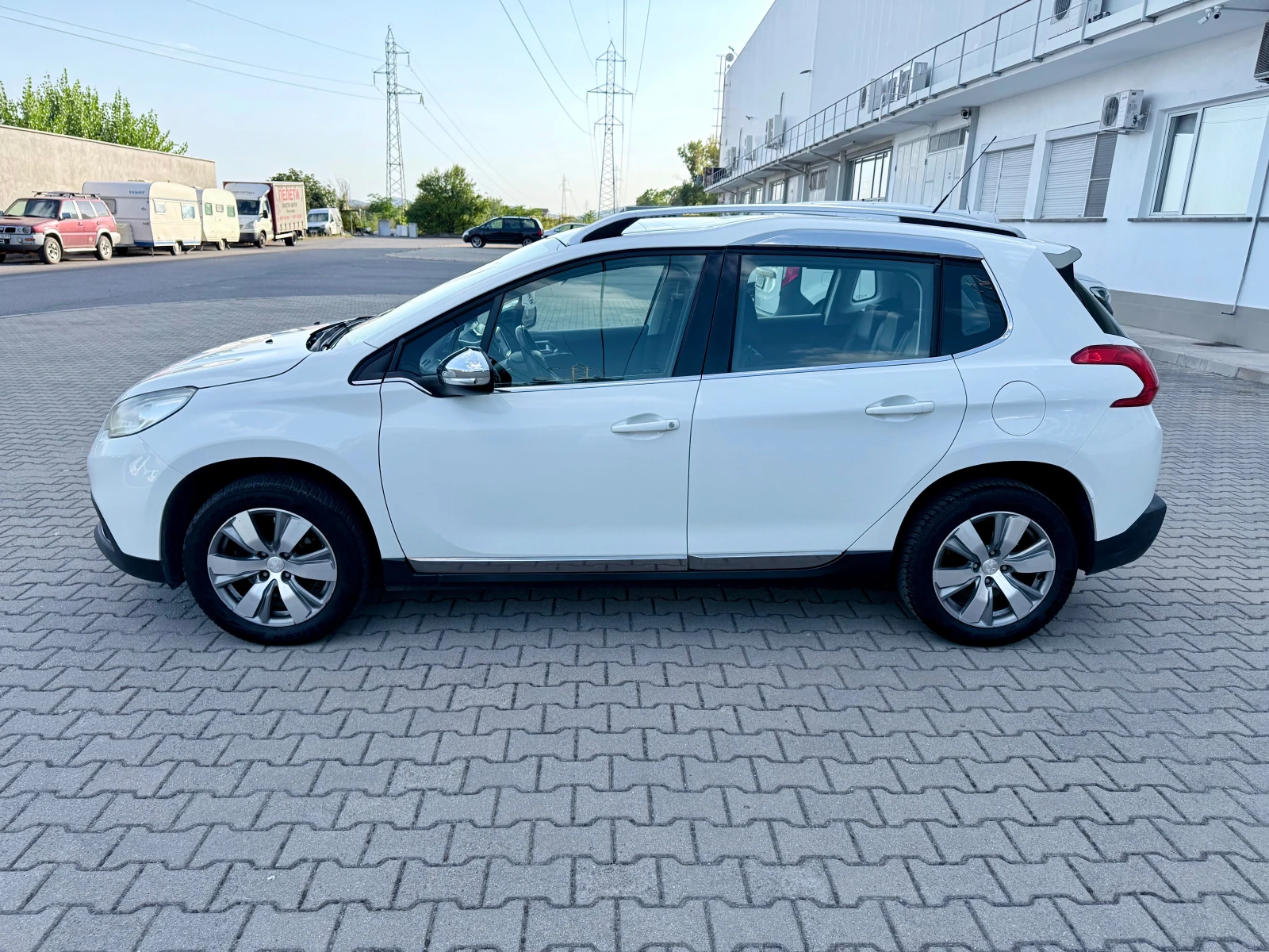 Peugeot 2008, снимка 2 - Автомобили и джипове - 55503433