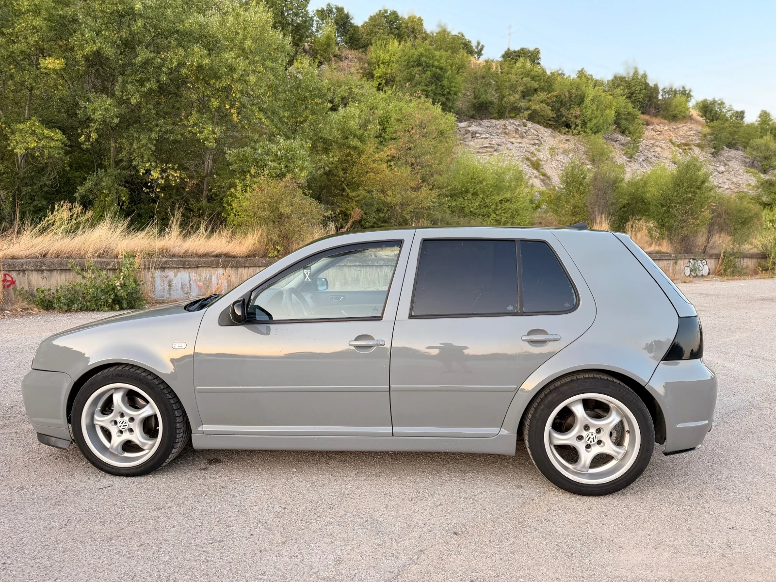 VW Golf 1.9 TDI 90 с модификации, снимка 3 - Автомобили и джипове - 55630394