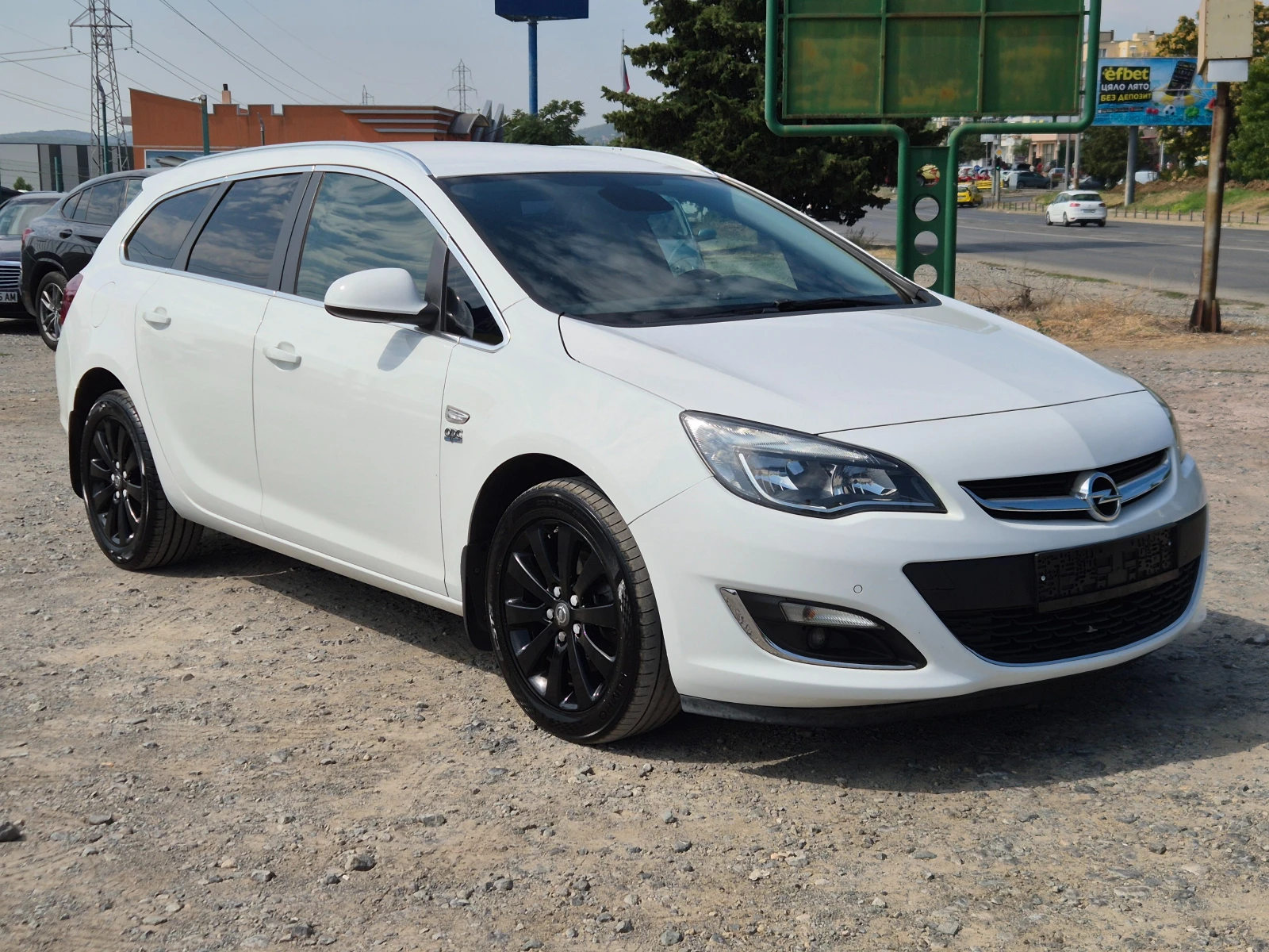 Opel Astra 1.6CDTI 136кс, снимка 7 - Автомобили и джипове - 55732342