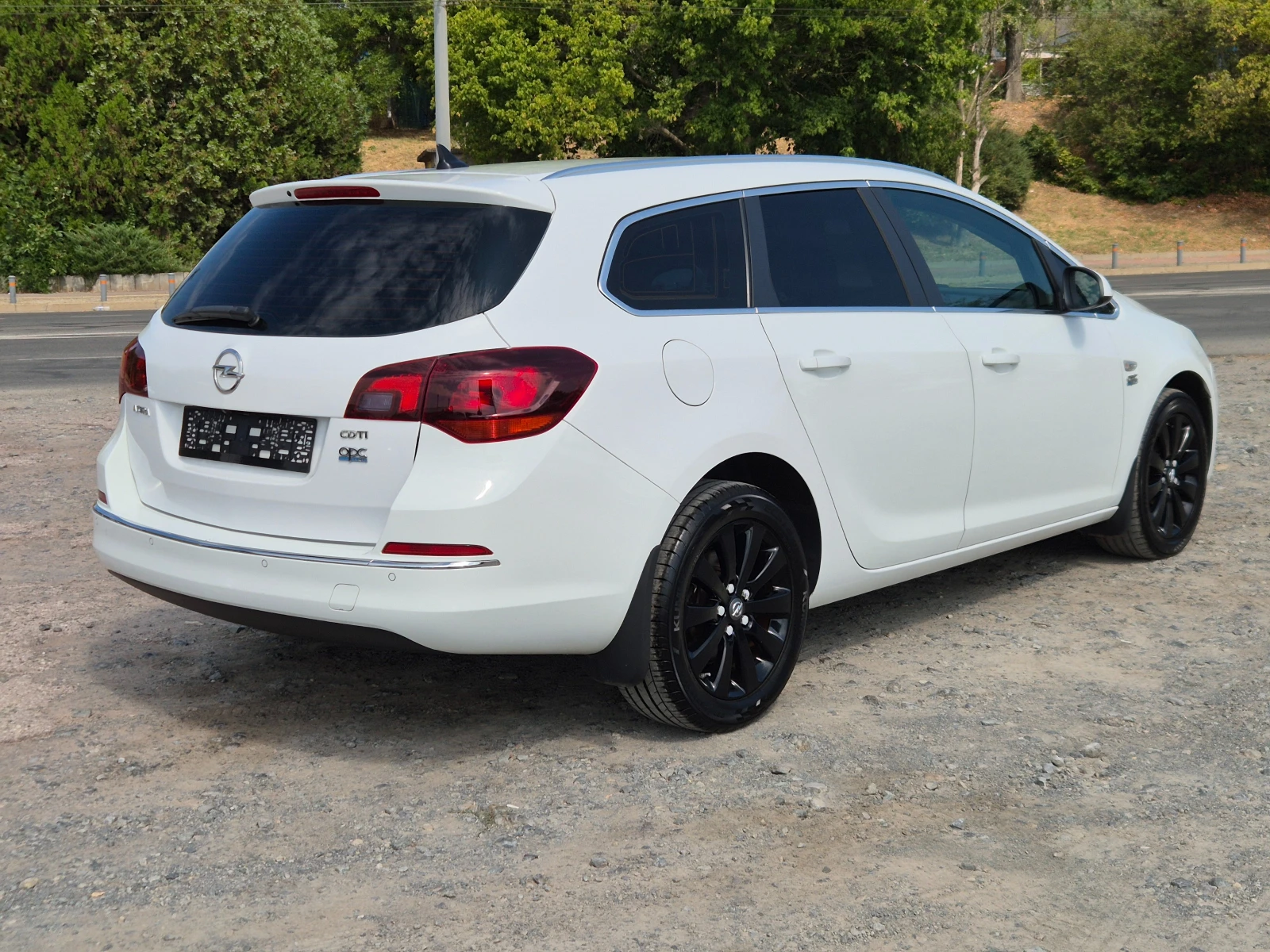 Opel Astra 1.6CDTI 136кс, снимка 5 - Автомобили и джипове - 55732342