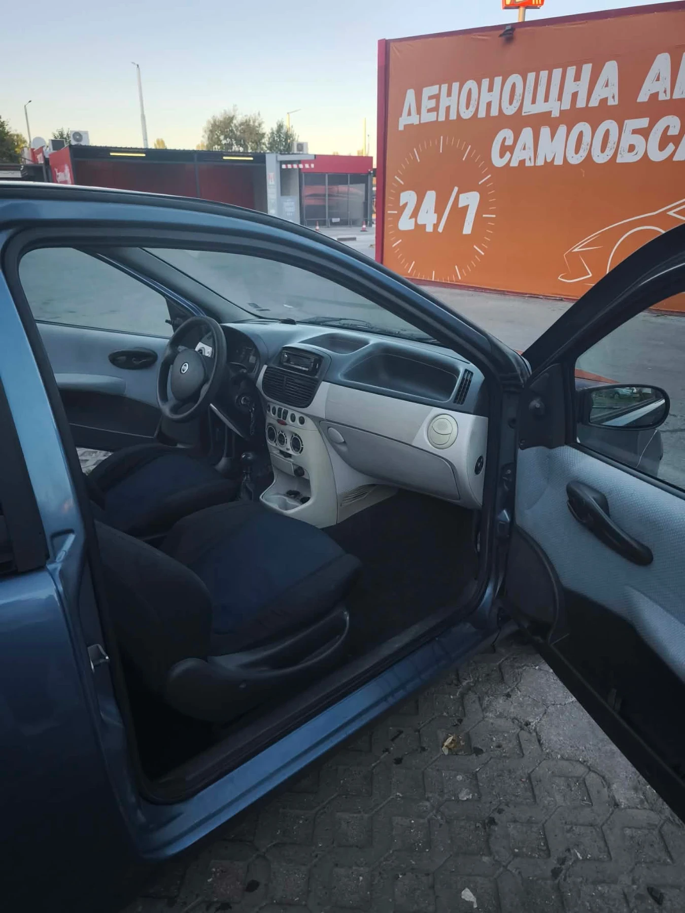 Fiat Punto 1.2, снимка 9 - Автомобили и джипове - 56318752