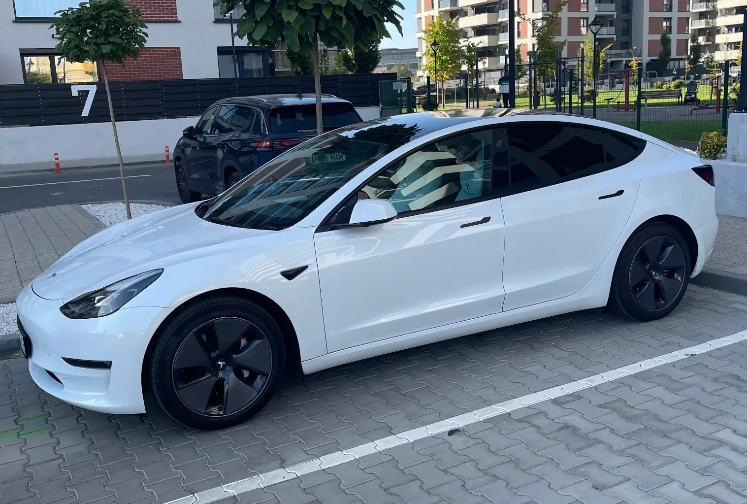Tesla Model 3  Long Range 80.5 kWh Dual Motor AWD | Mobile.bg � ����������� 4