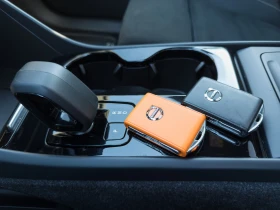 Volvo XC40 Recharge 82kwh, снимка 6