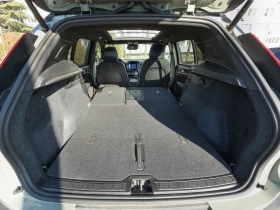 Volvo XC40 Recharge 82kwh, снимка 13