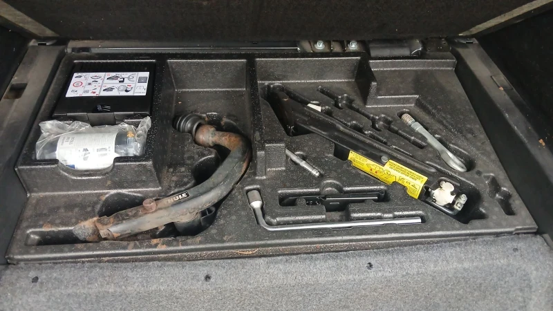 Mercedes-Benz ML, снимка 9 - Автомобили и джипове - 52164480