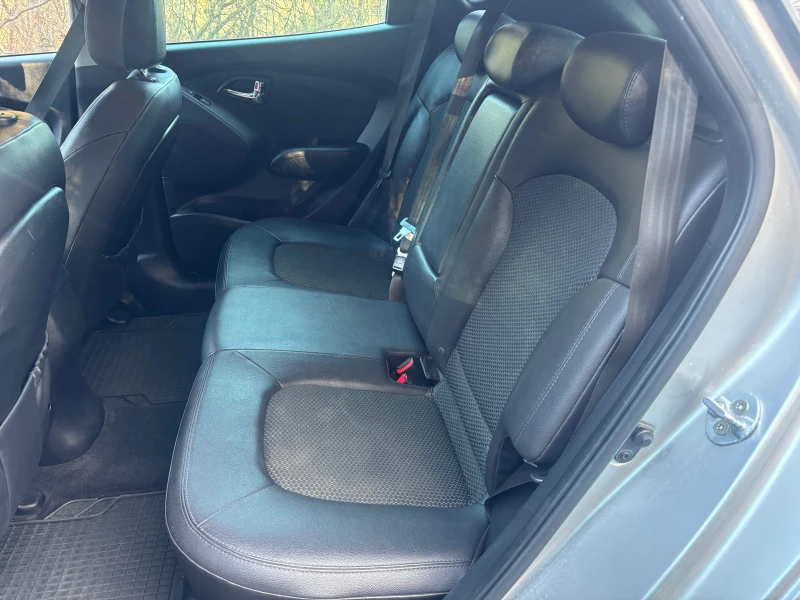 Hyundai IX35 1.7 crdi, снимка 11 - Автомобили и джипове - 52863141