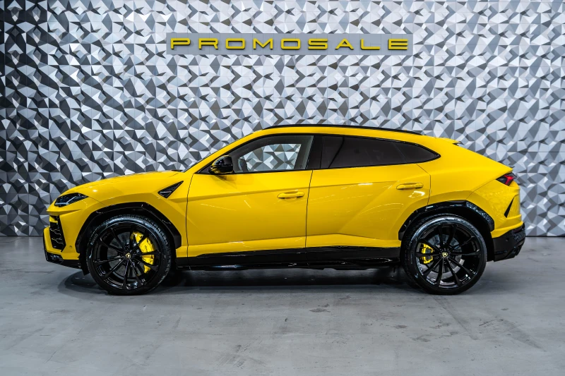 Lamborghini Urus Giallo Auge* B&O3D* Pano* Alcantara, снимка 3 - Автомобили и джипове - 53197239