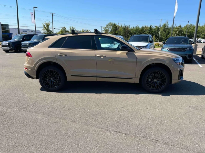 Audi Q8 Technik  CARFAX, снимка 3 - Автомобили и джипове - 53515091