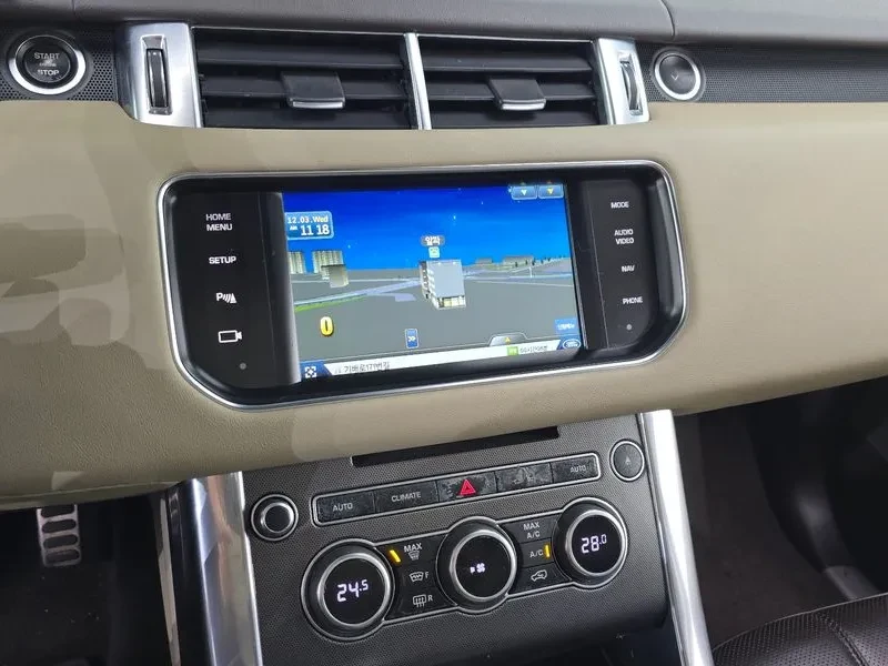 Land Rover Range Rover Sport 3.0D, снимка 14 - Автомобили и джипове - 54500524
