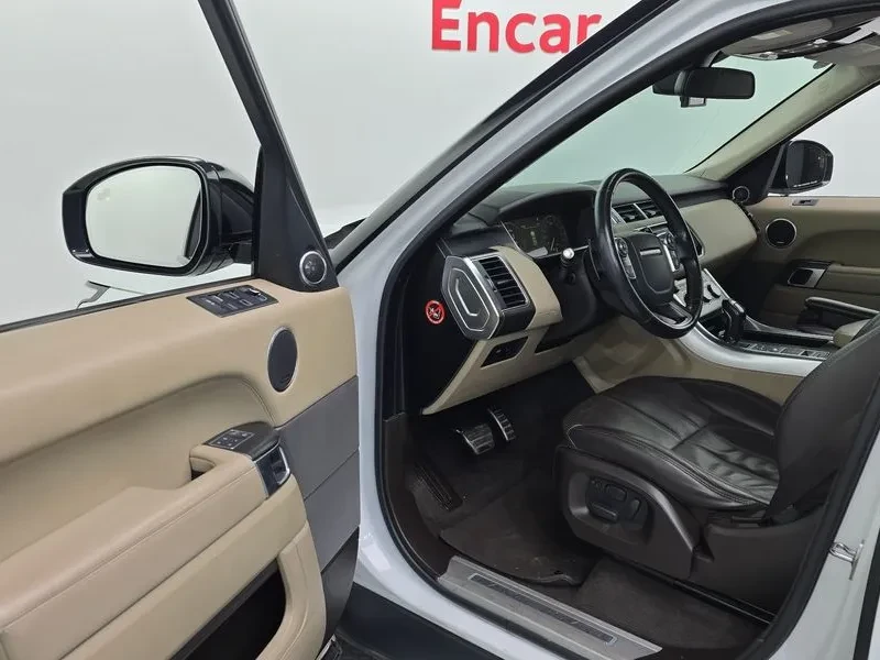 Land Rover Range Rover Sport 3.0D, снимка 10 - Автомобили и джипове - 54500524