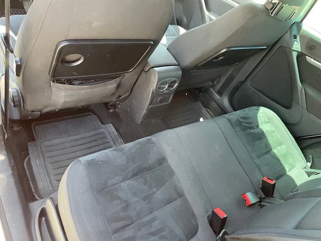 VW Tiguan, снимка 11 - Автомобили и джипове - 54671532