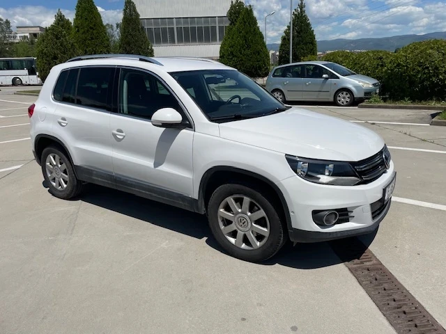 VW Tiguan, снимка 5 - Автомобили и джипове - 54671532