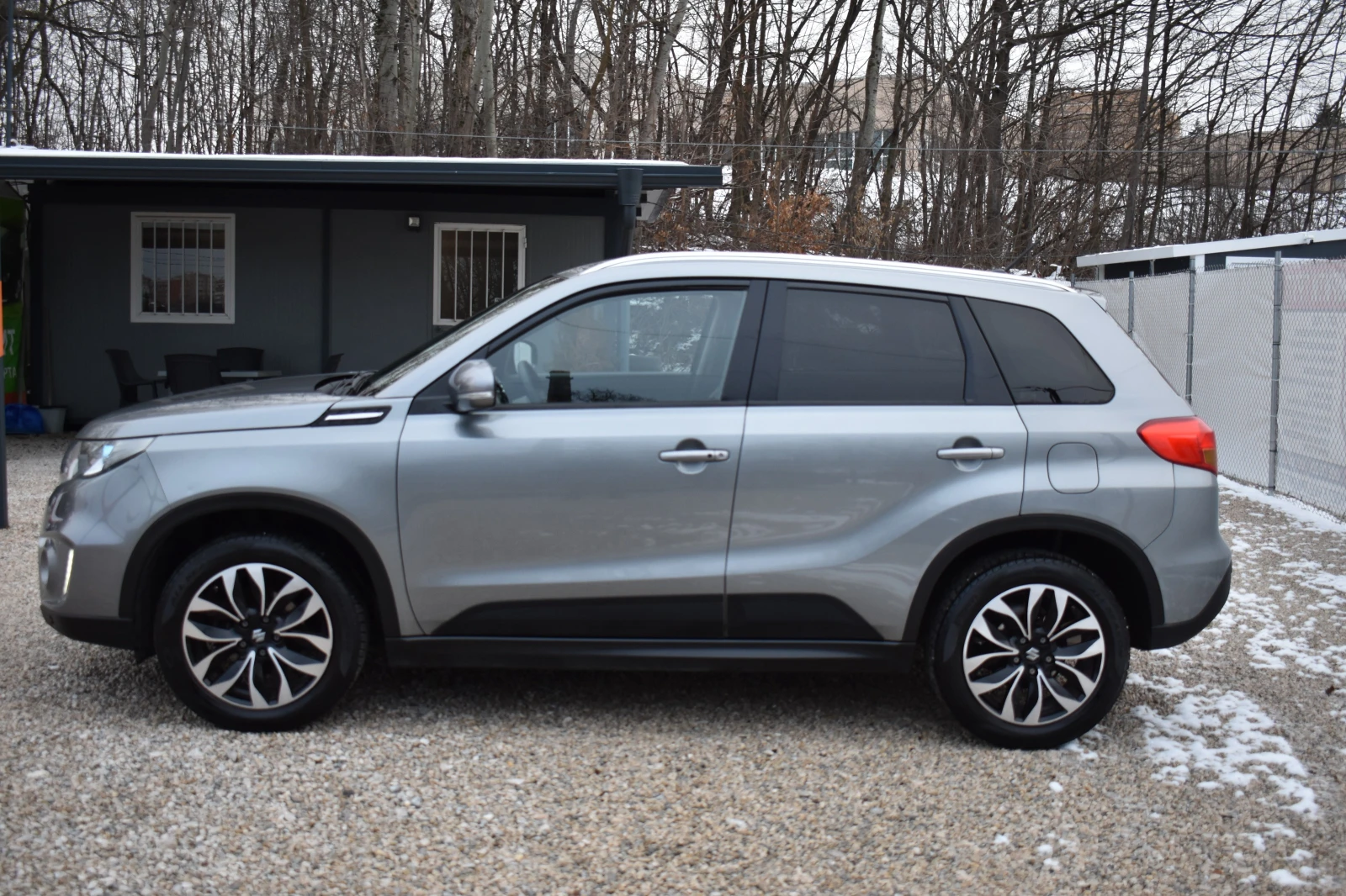 Suzuki Vitara 1.6i/120kc= ALLGRIP-4X4/LOCK= KEYLESS= GPL/BRC-ТОП - изображение 4