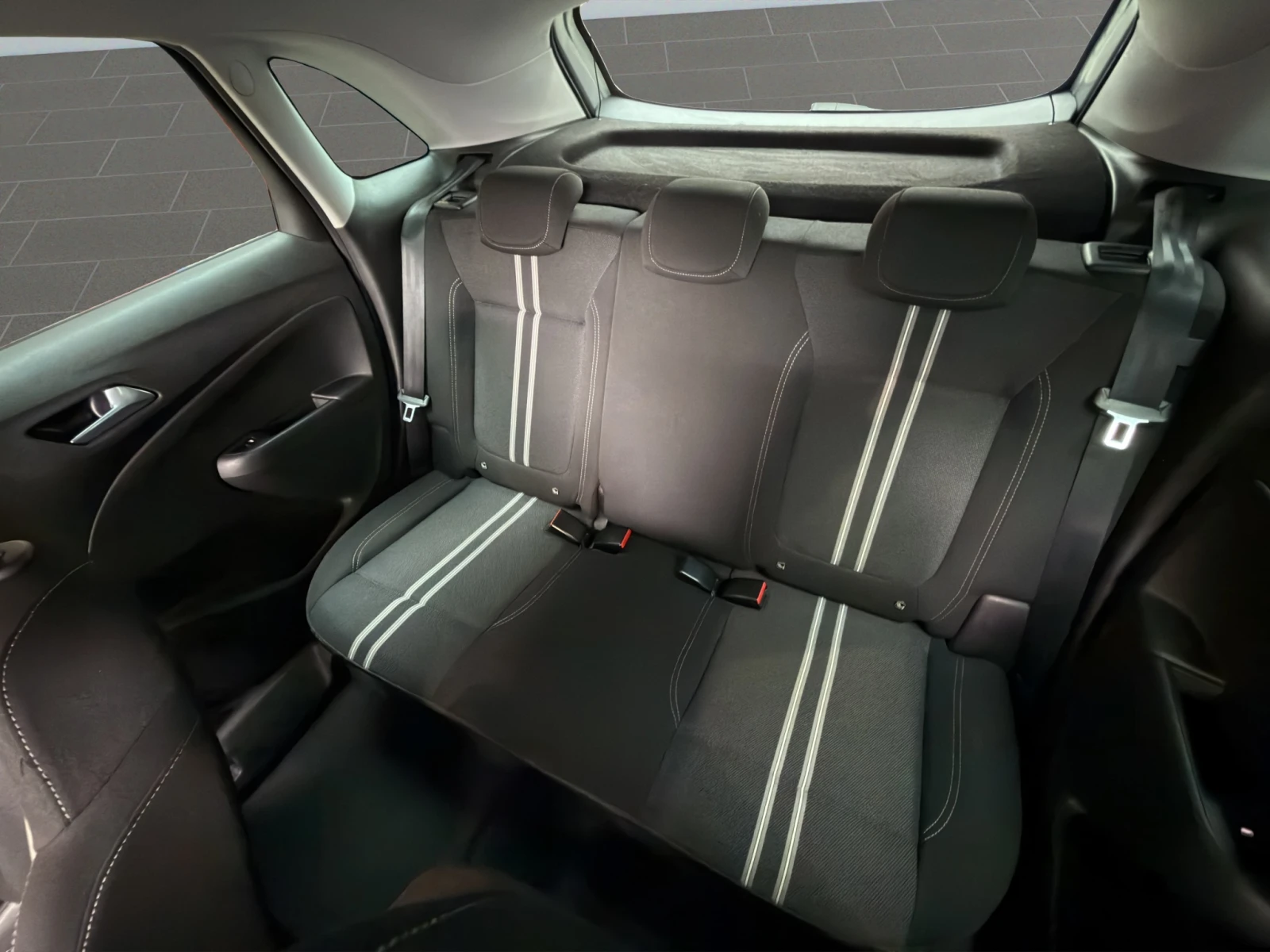 Opel Crossland X GS Line 1.2 130 BVA6 Гаранция 2 години, снимка 12 - Автомобили и джипове - 53190823