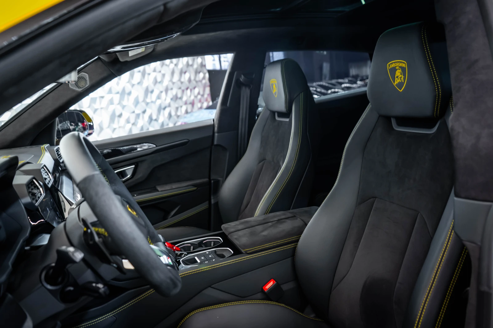 Lamborghini Urus Giallo Auge* B&O3D* Pano* Alcantara | Mobile.bg � ����������� 12