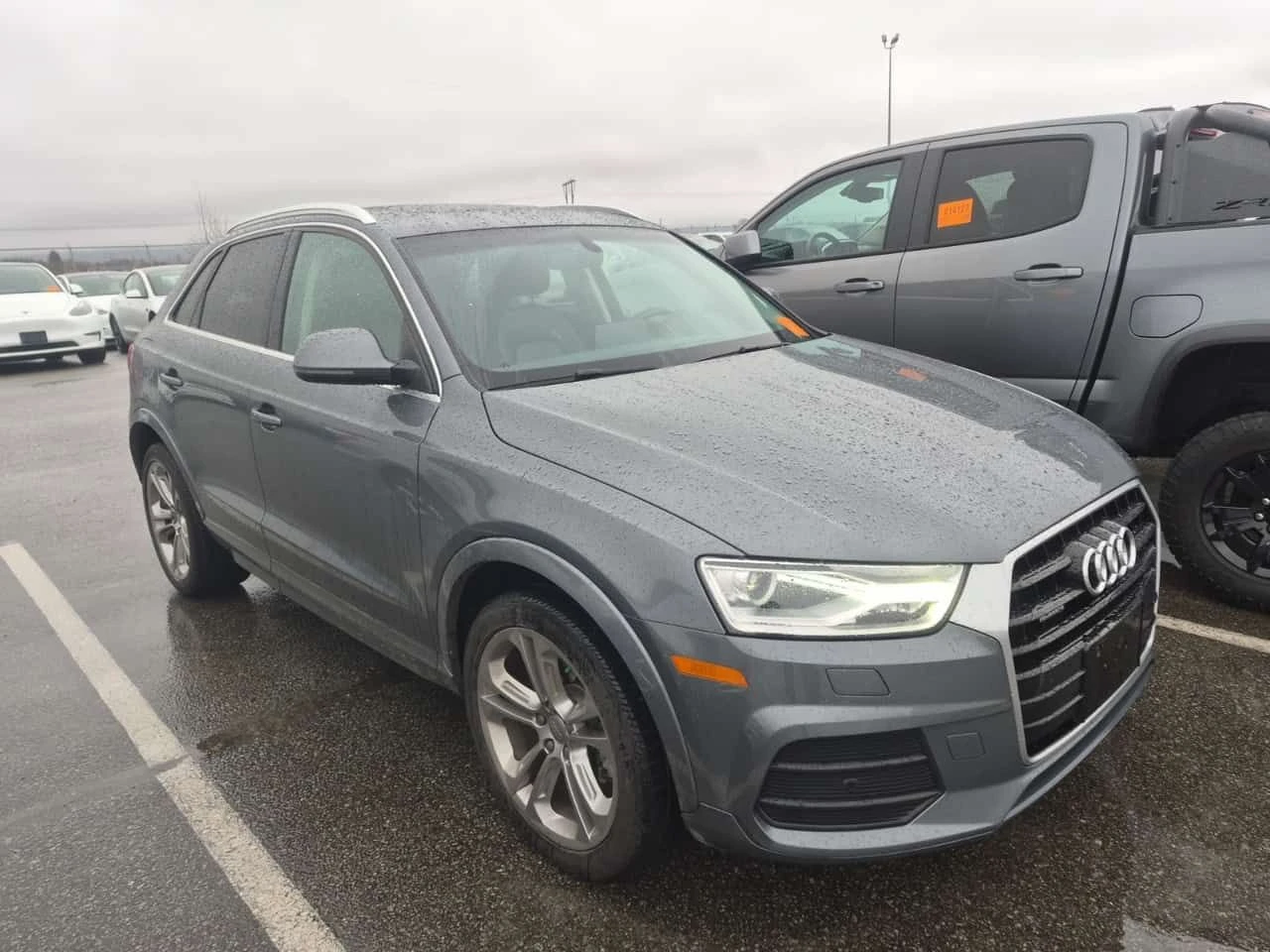 Audi Q3 * PREMIUM PLUS * * ПАНОРАМА* * ПОДГРЕВ* , снимка 2 - Автомобили и джипове - 53977290
