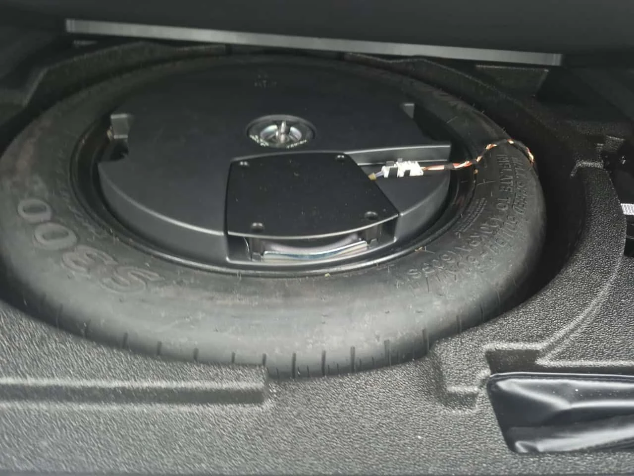 Audi Q3 * PREMIUM PLUS * * ПАНОРАМА* * ПОДГРЕВ* , снимка 14 - Автомобили и джипове - 53977290