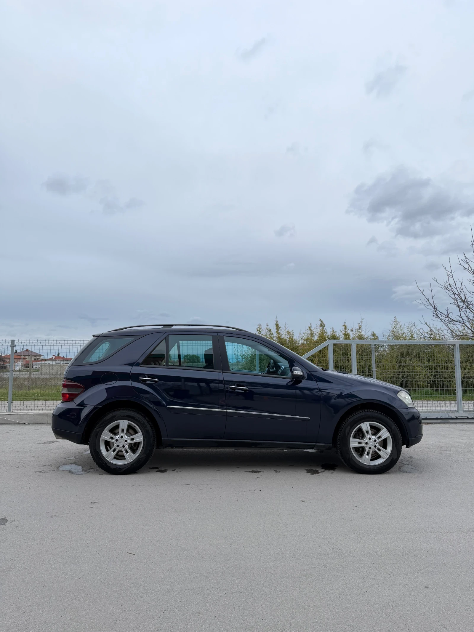 Mercedes-Benz ML 320, снимка 2 - Автомобили и джипове - 54020377