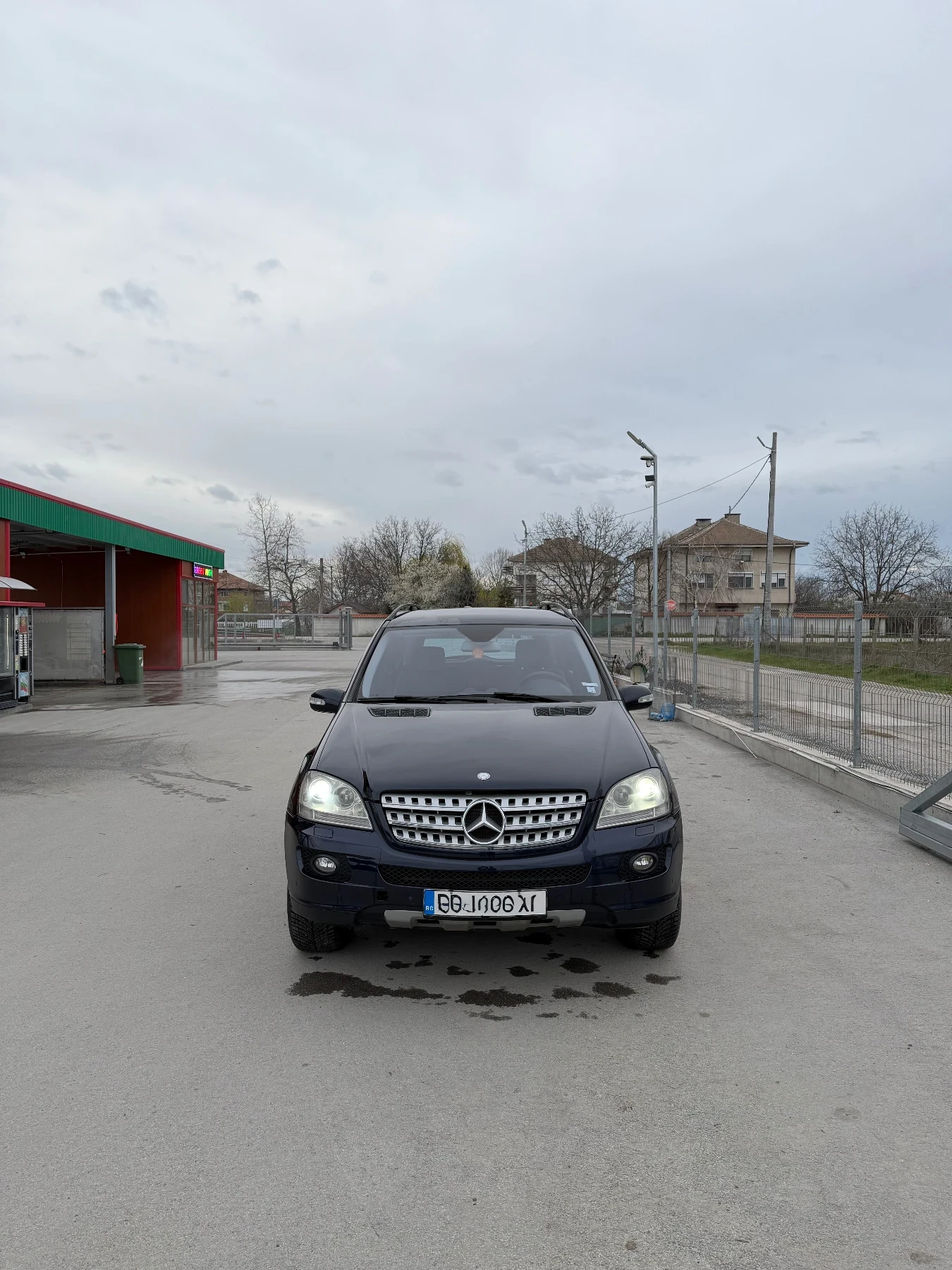 Mercedes-Benz ML 320, снимка 8 - Автомобили и джипове - 54020377