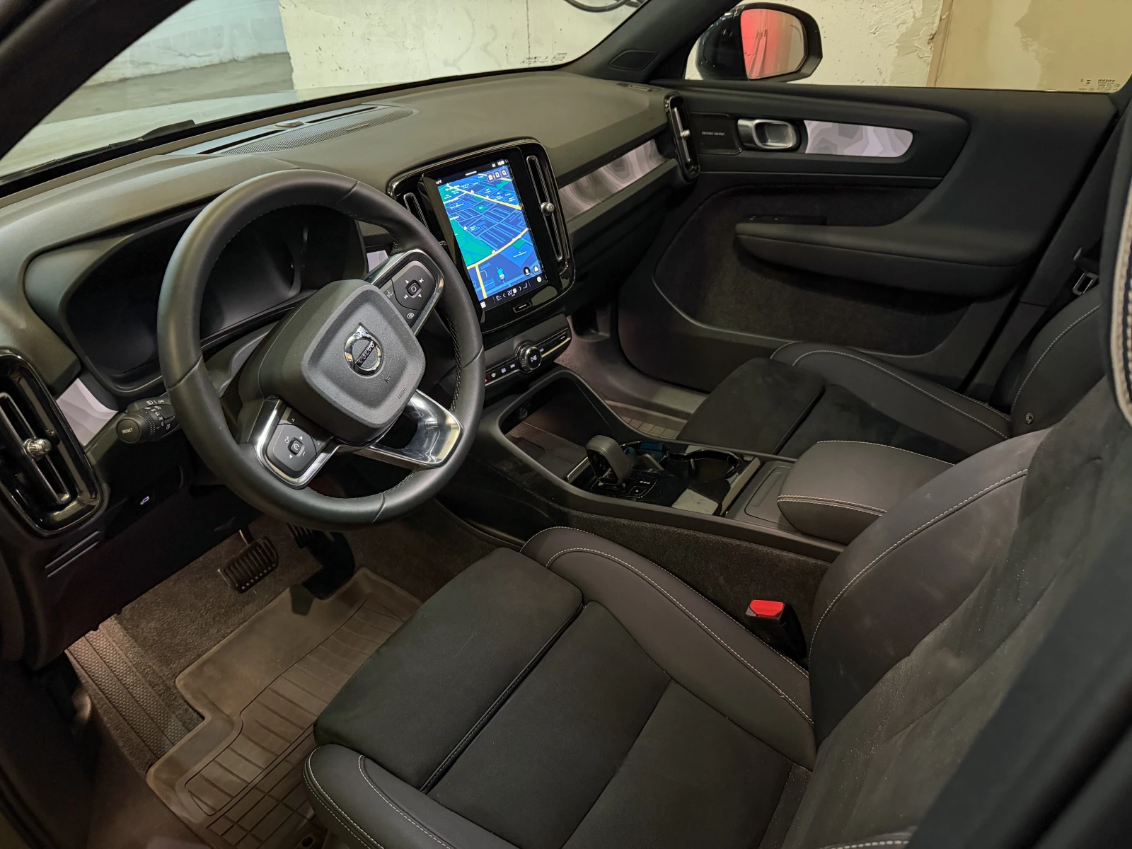 Volvo XC40 Recharge 82kwh, снимка 7 - Автомобили и джипове - 54034348