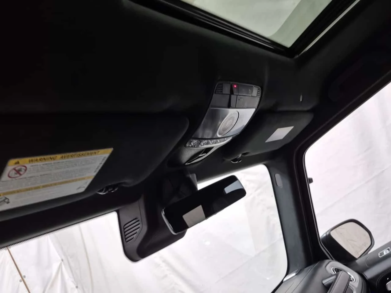 Mercedes-Benz G * AMG 63 * ДИСТРОНИК* 2 КЛЮЧА* ПАНОРАМА* , снимка 14 - Автомобили и джипове - 54063564