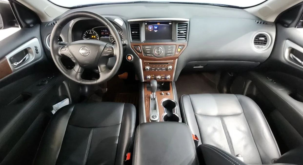 Nissan Pathfinder 3.5 Бензин 4х4, снимка 3 - Автомобили и джипове - 55102864