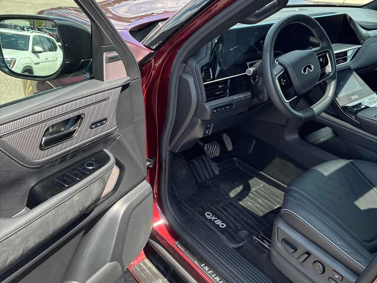 Infiniti QX80 * AUTOGRAPH * CARFAX * ОПЦИЯ ЗА ФИНАНСИРАНЕ, снимка 5 - Автомобили и джипове - 55615800