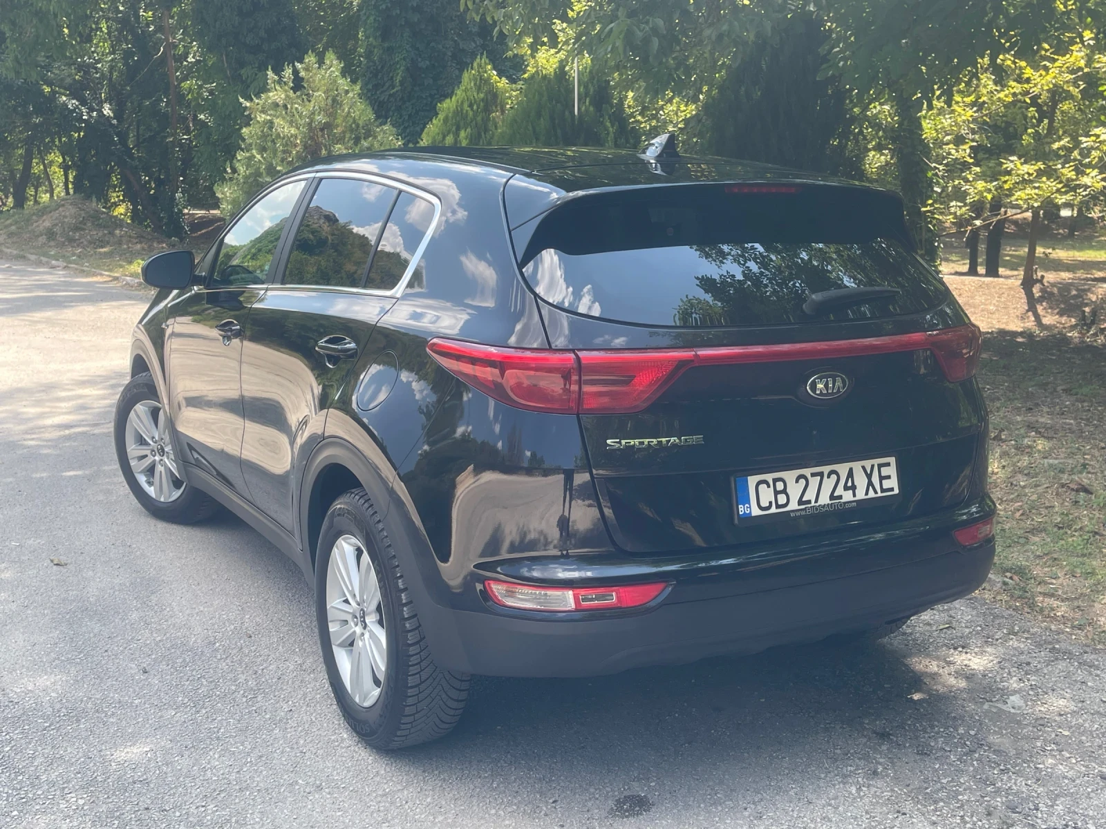 Kia Sportage AWD, снимка 4 - Автомобили и джипове - 55780525