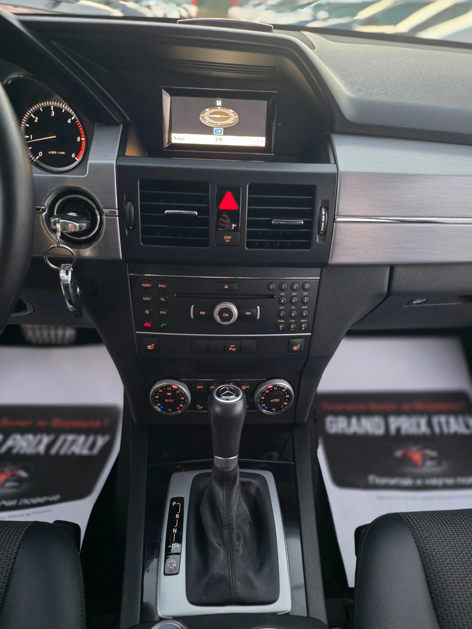 Mercedes-Benz GLK 2.2CDI-170к.с EURO 5-4X4-АВТОМАТИК-ШВЕЙЦАРИЯ, снимка 11 - Автомобили и джипове - 55804771