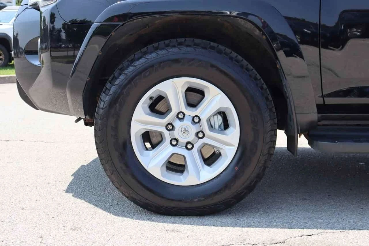 Toyota 4runner 4WD | CARFAX | БЕЗ ИНЦИДЕНТИ , снимка 6 - Автомобили и джипове - 56192266