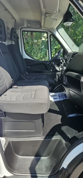 Iveco 35c15 Daily, снимка 11