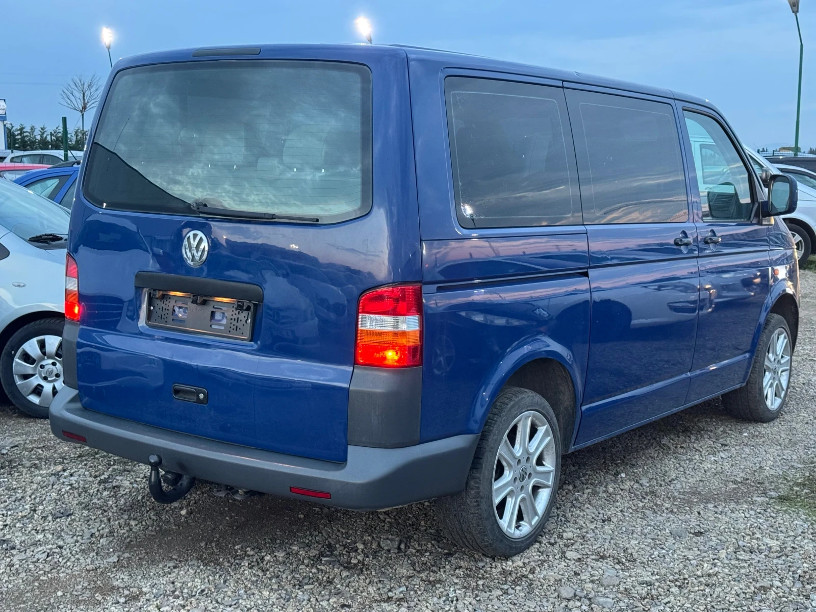 VW Caravelle 2.5TDI 131, снимка 6 - Бусове и автобуси - 54041137
